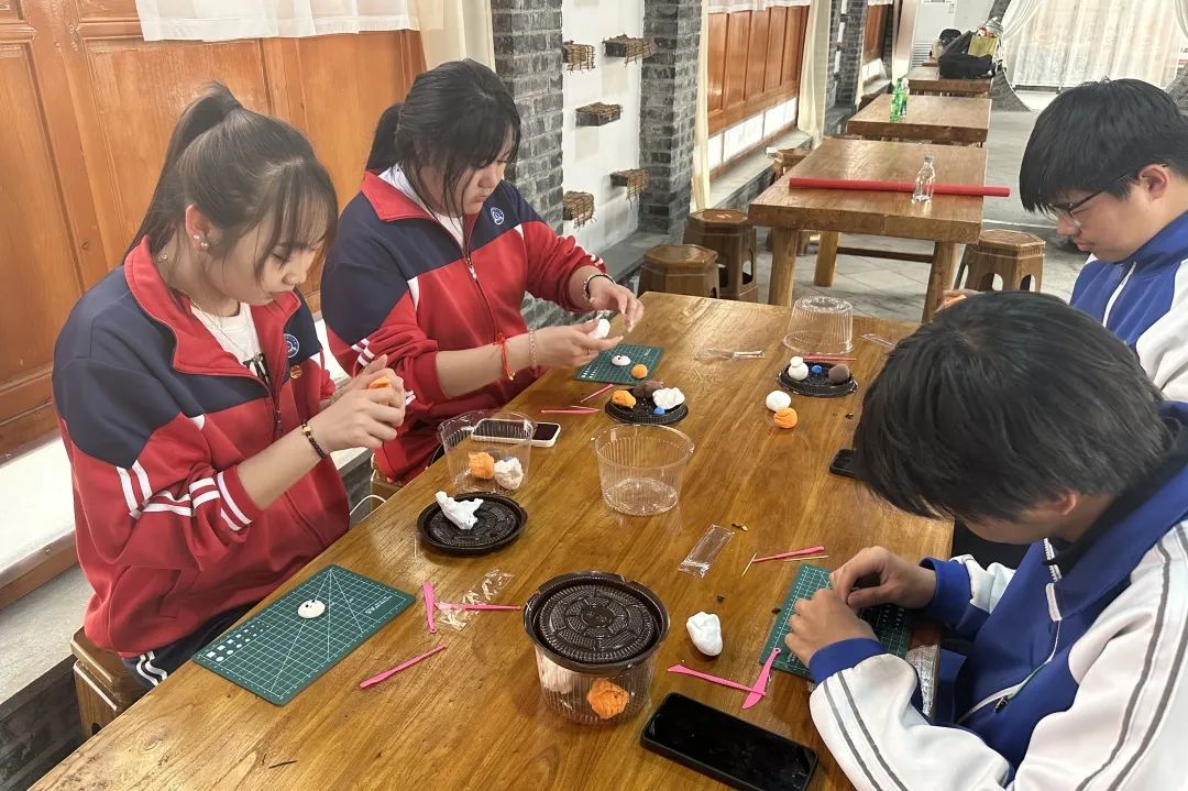 走进中华傅山园