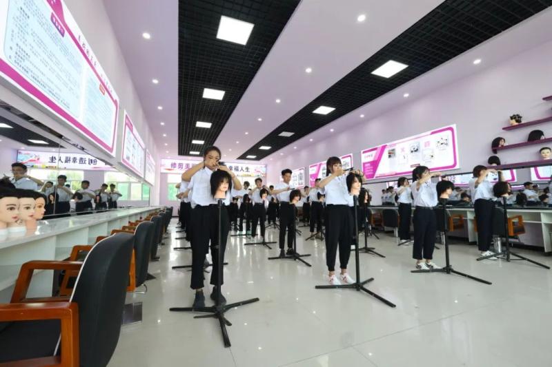 山西行知技工学校2025年招生简章 (升学有途径 就业有保障)