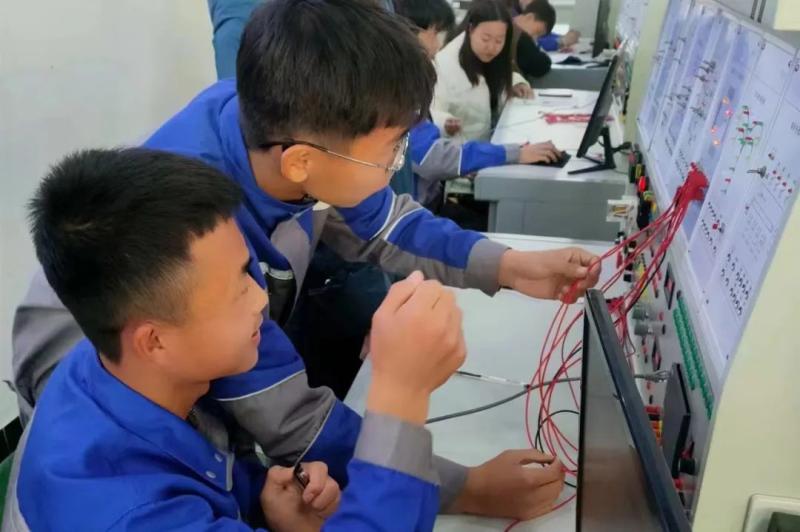 山西行知技工学校2025年招生简章 (升学有途径 就业有保障)